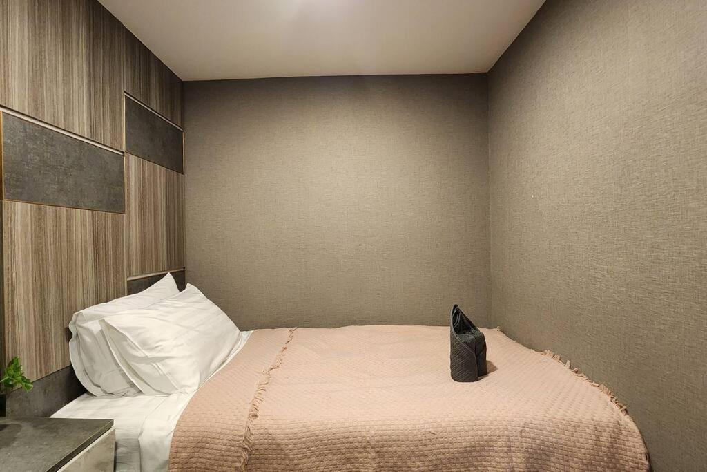 Apartment Selfcheckin The State Tower Riverview 2bedroom Bts Iconsiam Silom Sathon Bangkok