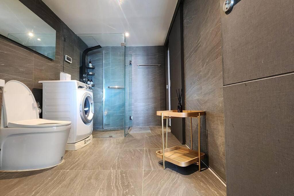 Apartment Selfcheckin The State Tower Riverview 2bedroom Bts Iconsiam Silom Sathon